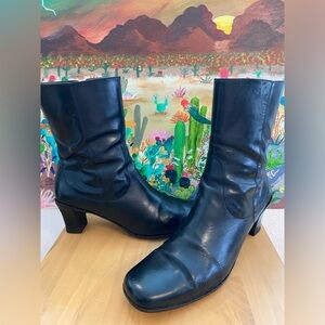 COLE HAAN Soft Leather Side Zipper Ankle Boots, BLK, Silver Hardware, Size 9B